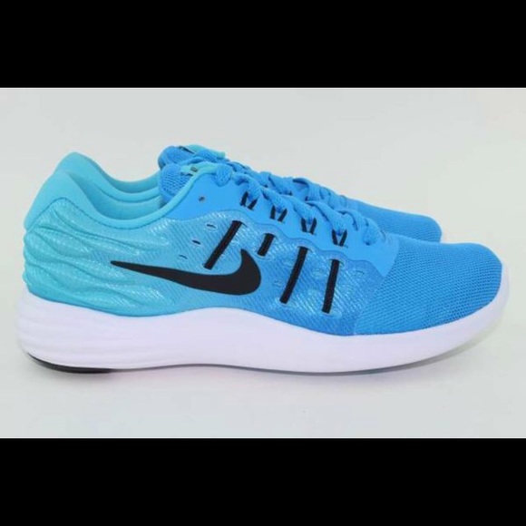 Nike LunarStelos women’s running shoe - Picture 2 of 4